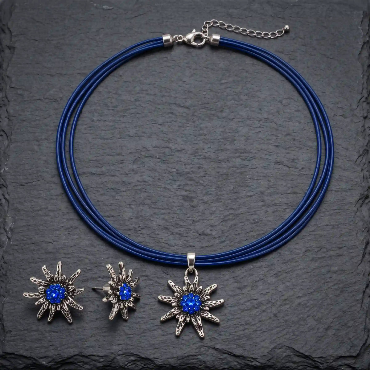 Necklace and earring set, black