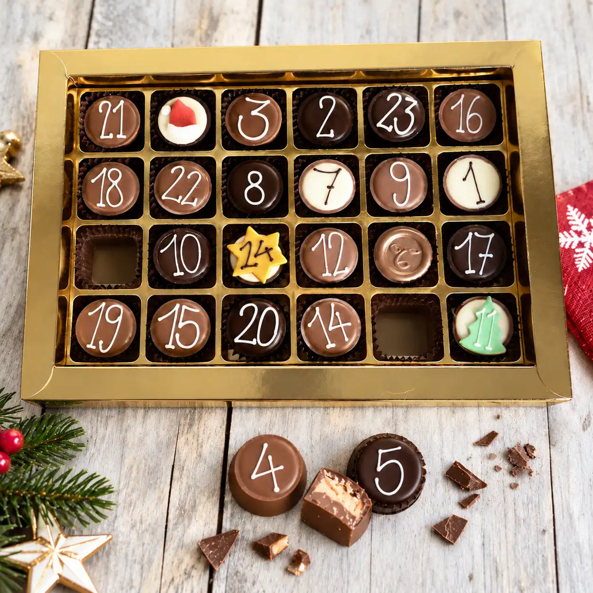 JETZT VORBESTELLEN: Advents-Kalender 2026 mit exquisiten Pralinen