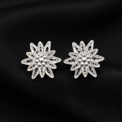 Edelweiss stud earrings 505