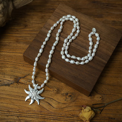 Necklace, bracelet and earrings set, white